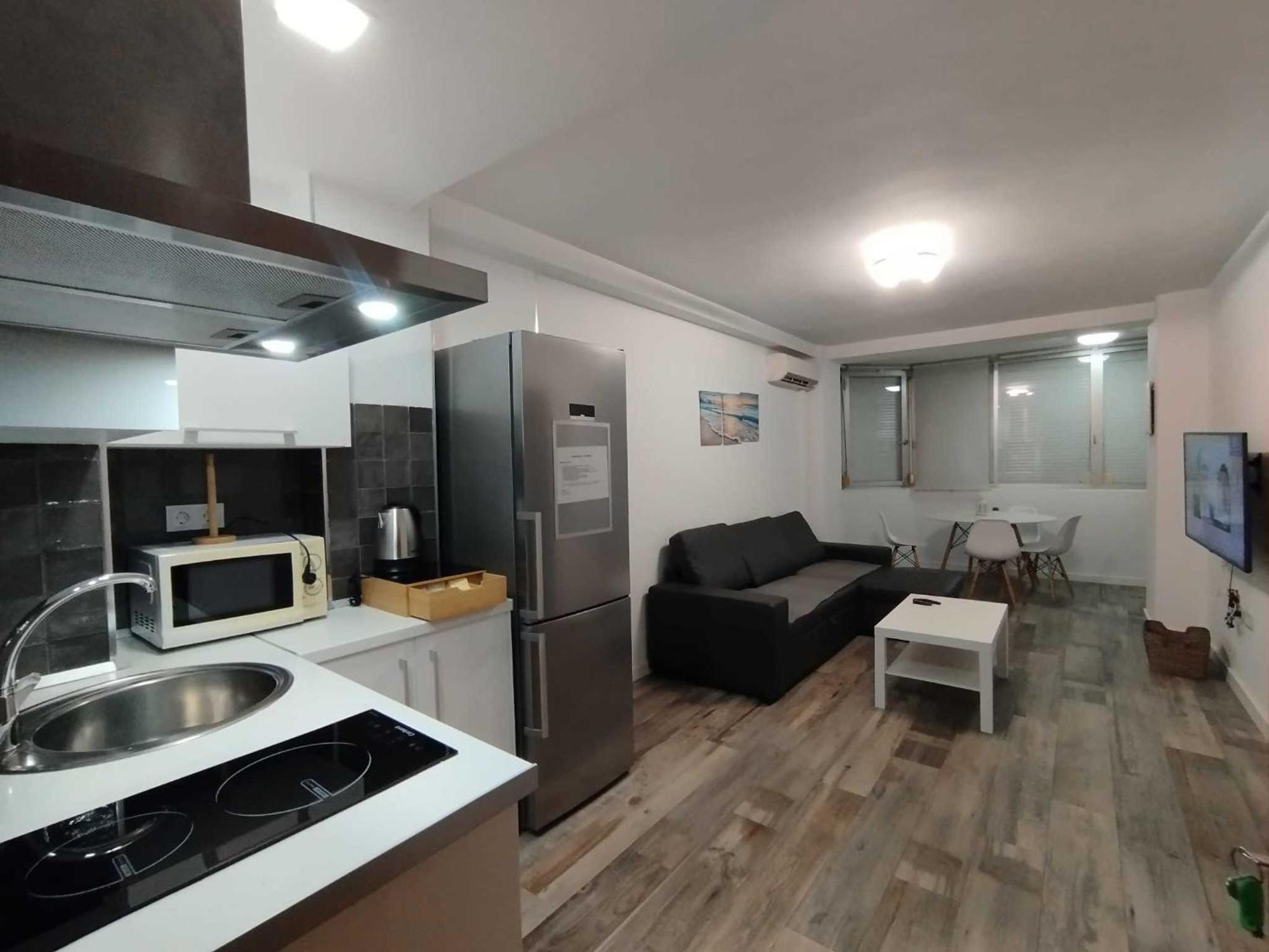 Plazamar Centro Apto 1 Dorm 3 Huesped Playa Wifi Torre Del Mar Eksteriør billede
